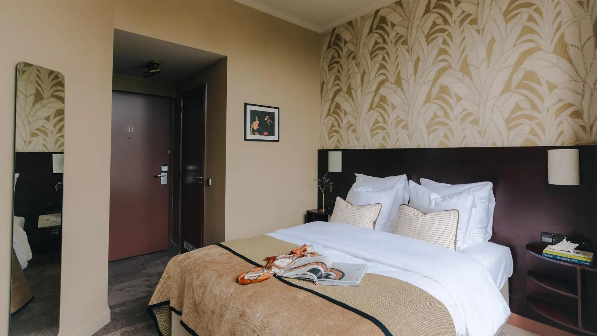***  אמסטרדם Hotel Omega הולנד